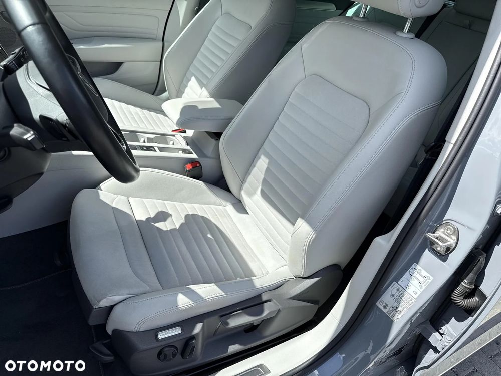 Volkswagen Passat 2.0 TSI Elegance DSG - 15