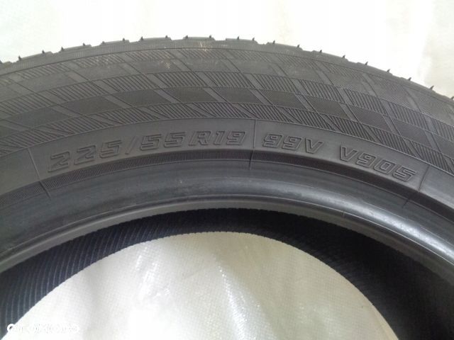 4X YOKOHAMA BLUEARTH V905 225/55R19 99V - 12