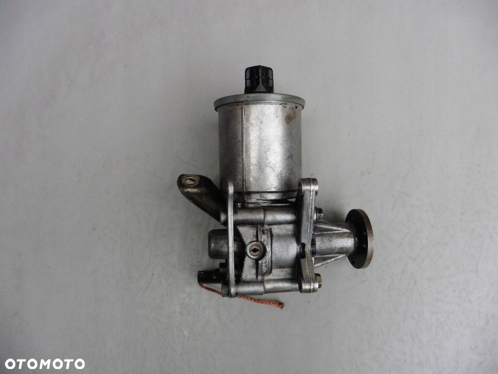 Pompa wspomagania Mercedes W124 C124 VT67 02-105 760 2,0D LUK - 3