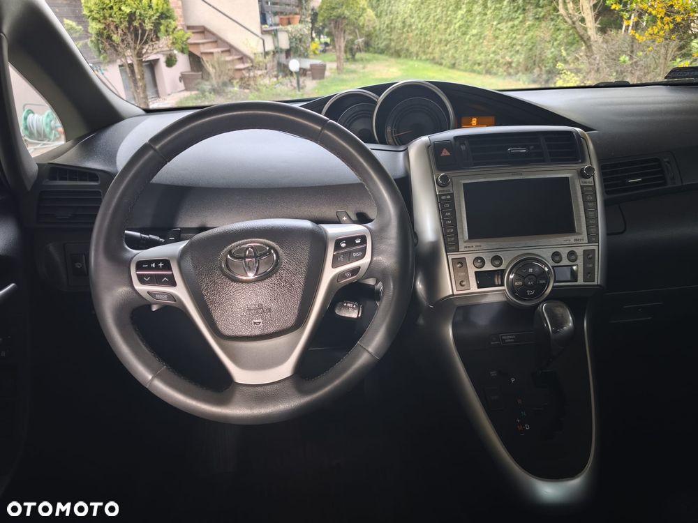 Toyota Verso 2.2 D-CAT Prestige 7os - 4