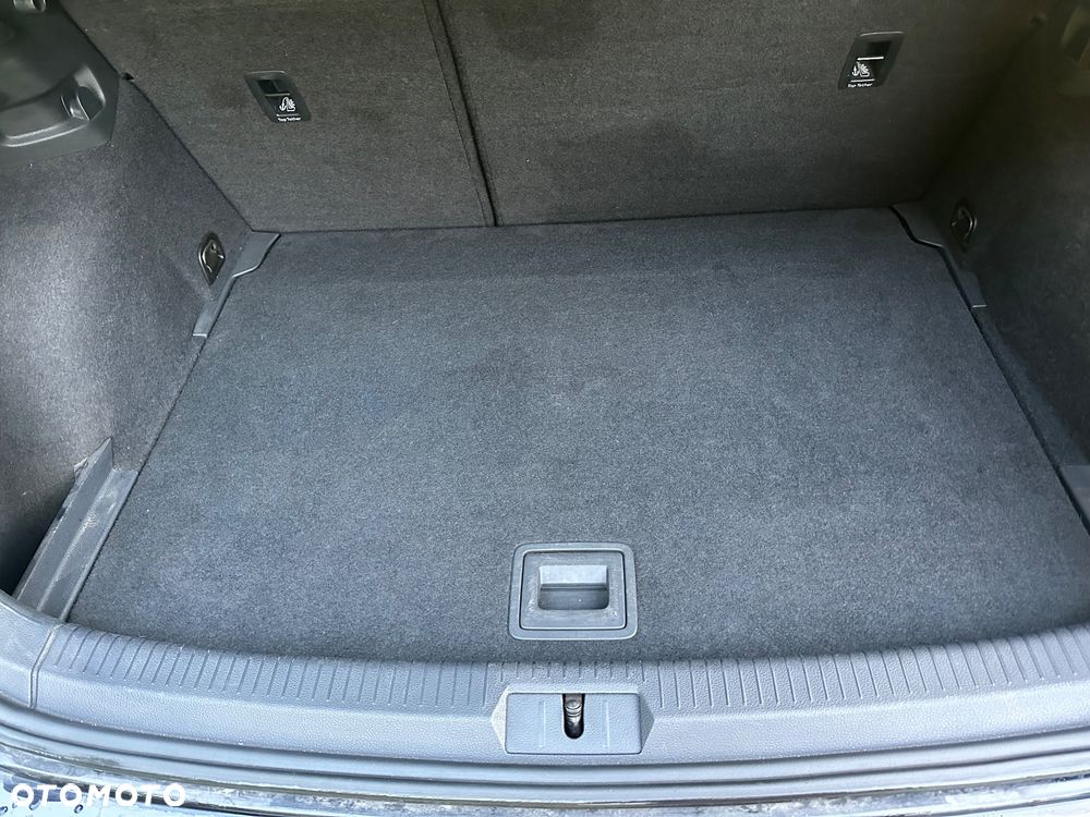 Volkswagen Golf - 38