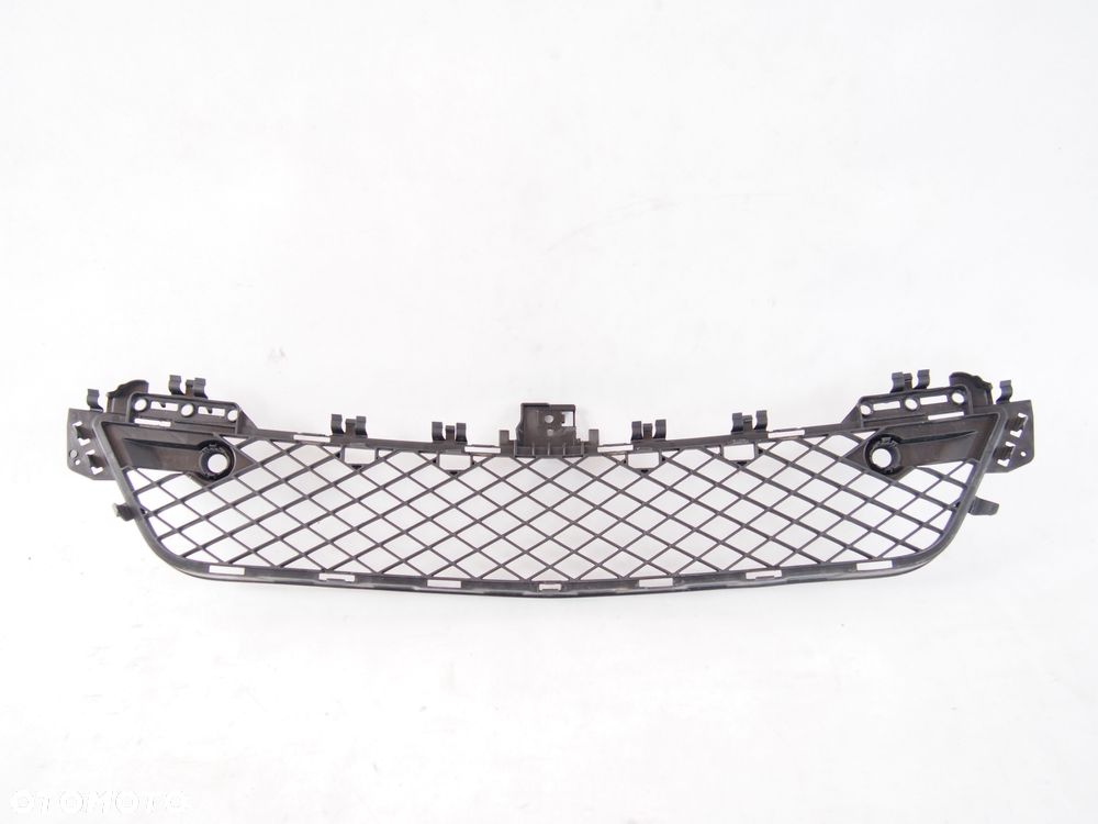 Mercedes C-Klasa W204 FL 10r Atrapa kratka zderzak Lift 2010 c klasa - 2