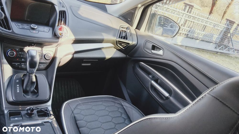 Ford Kuga 2.0 TDCi 4x4 Vignale - 19