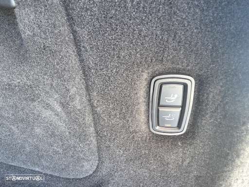 Porsche Cayenne Turbo Tiptronic S - 32