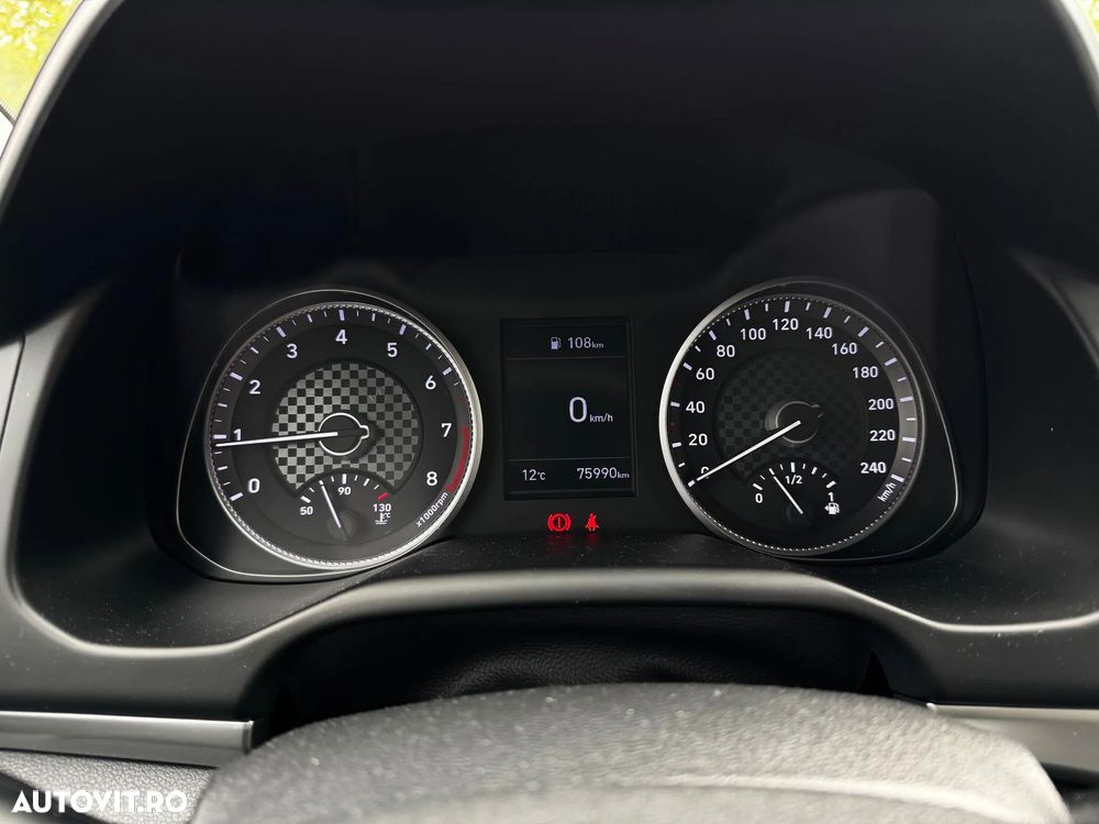 Hyundai Elantra - 19