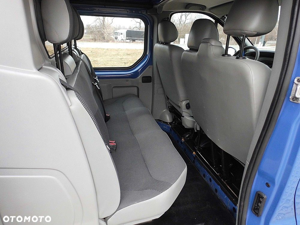Opel Vivaro - 10