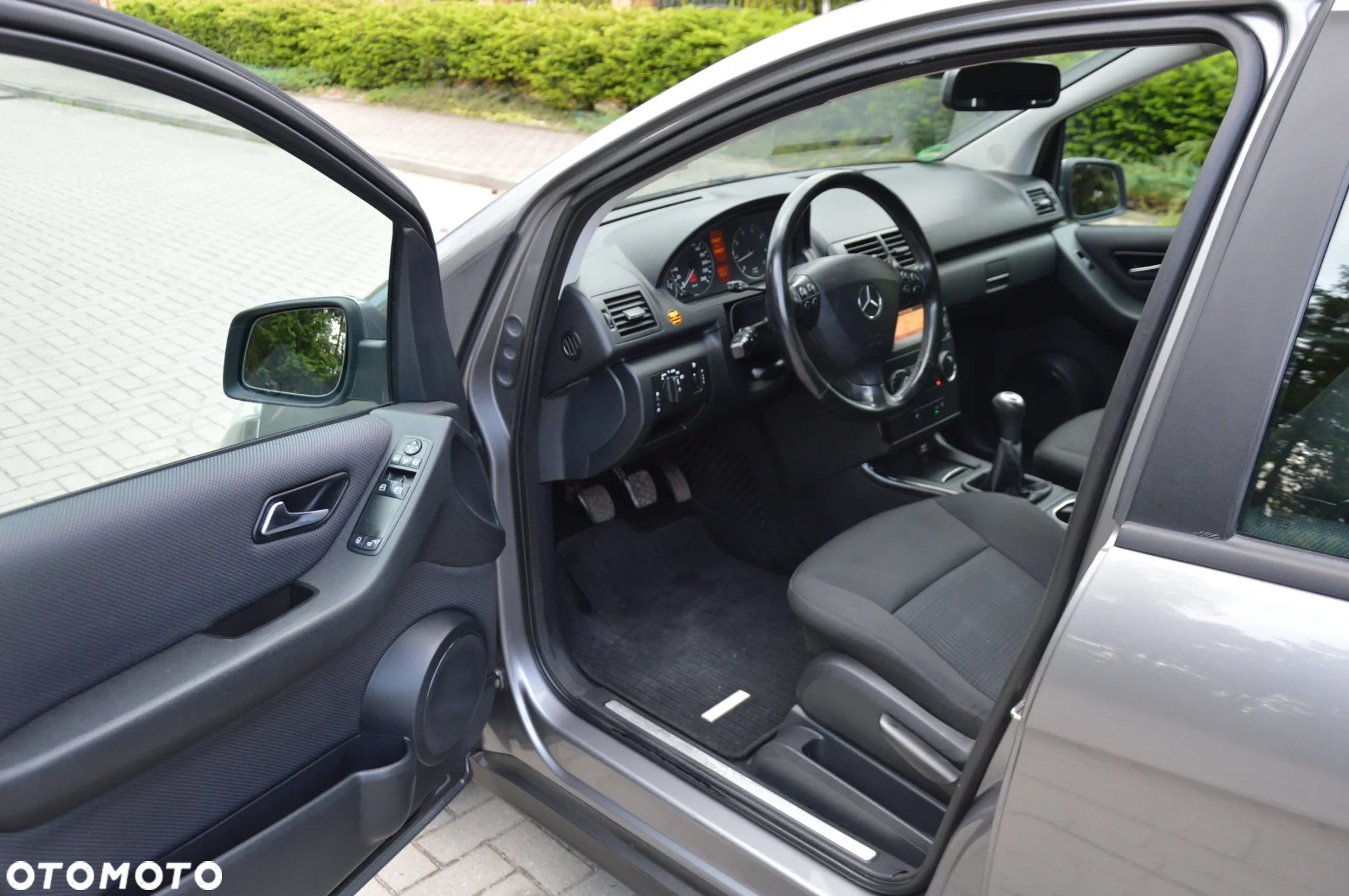 Mercedes-Benz Klasa A 160 BlueEFFICIENCY Elegance - 9