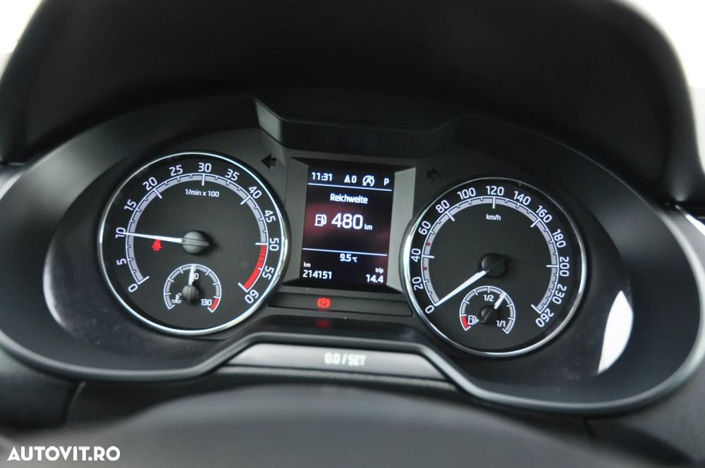 Skoda Octavia 1.6 TDI DSG Soleil - 24