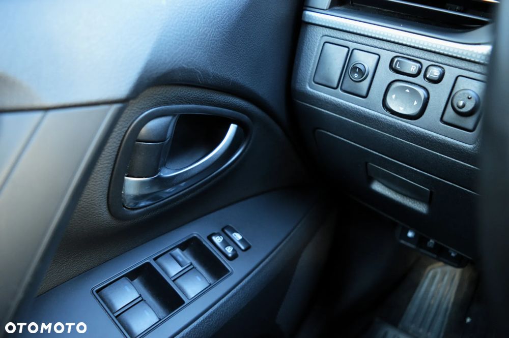 Toyota Avensis 2.0 Prestige MS - 23