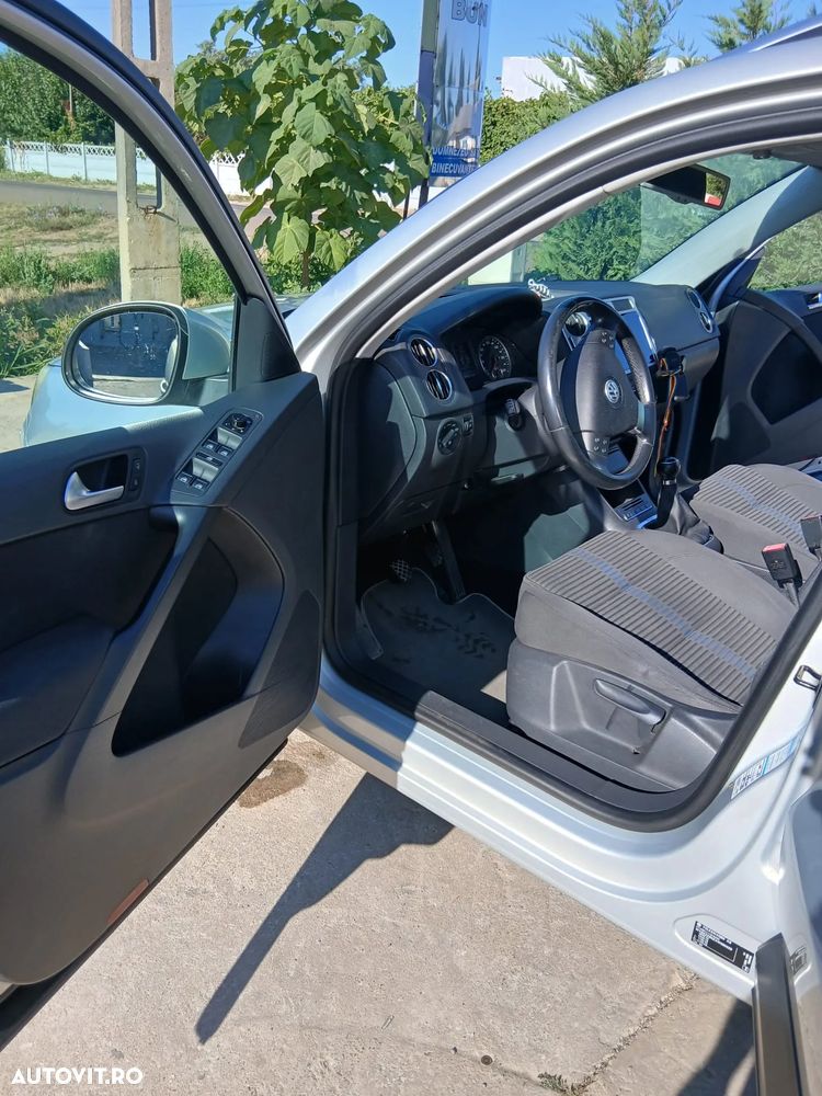 Volkswagen Tiguan 2.0 TDI DPF 4Motion Track&Field - 5