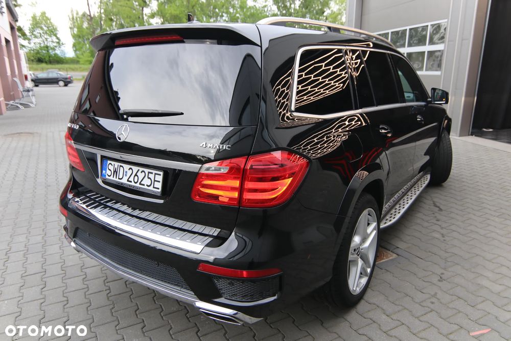 Mercedes-Benz GL - 13
