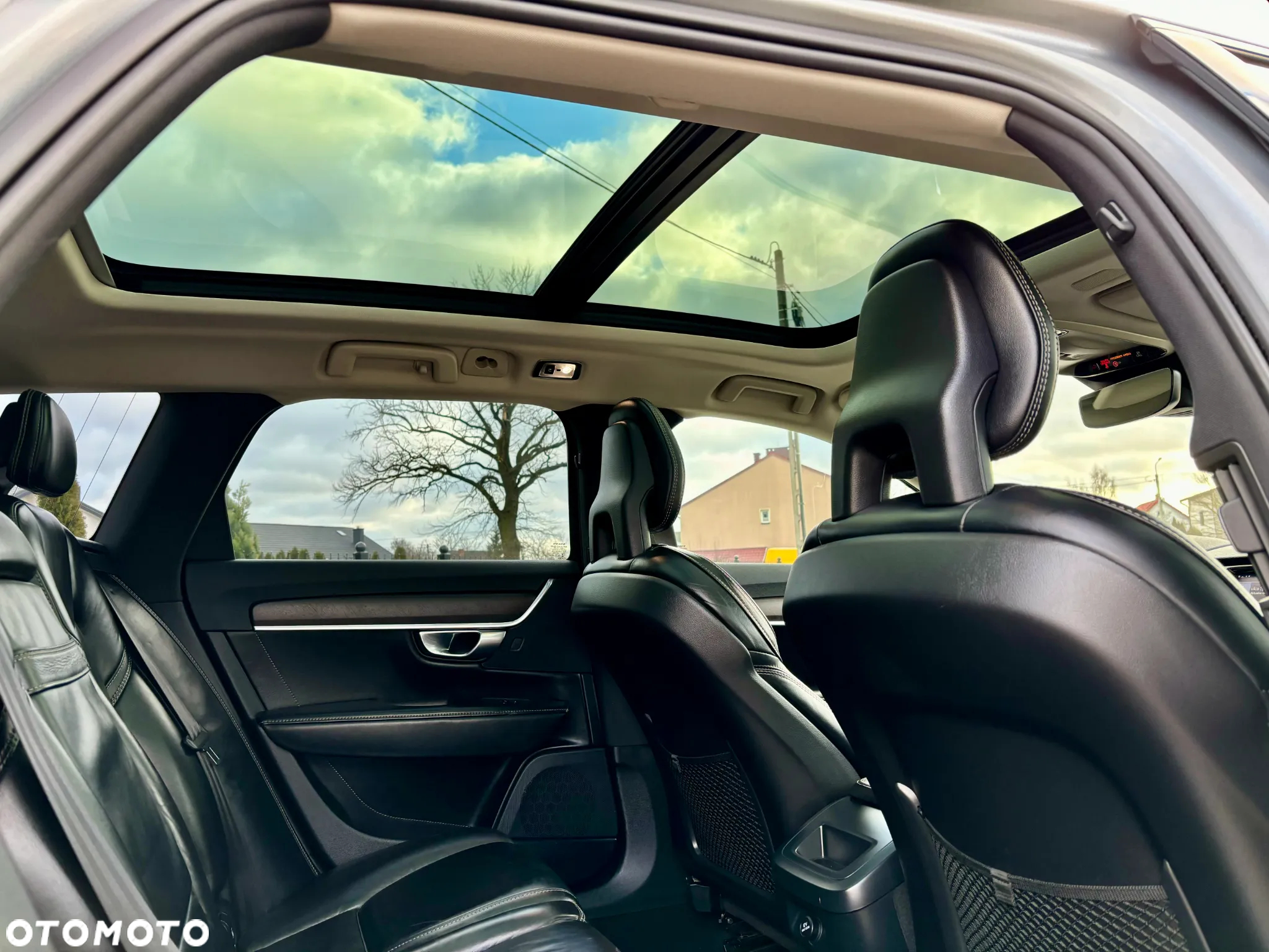 Volvo V90 Cross Country D5 AWD Geartronic - 11