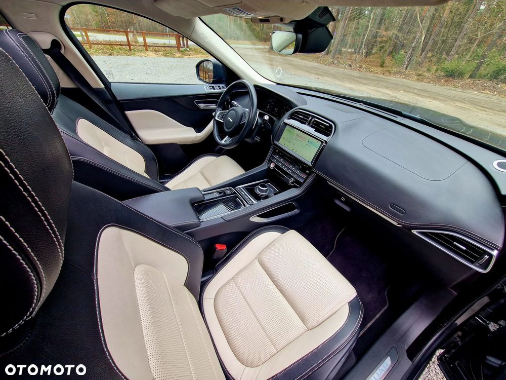 Jaguar F-Pace 2.0 i4D RWD R-Sport - 9