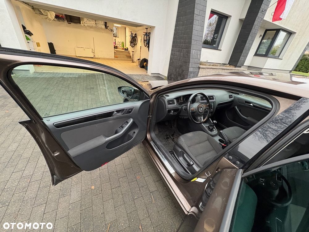 Volkswagen Jetta 1.4 TSI Comfortline - 24