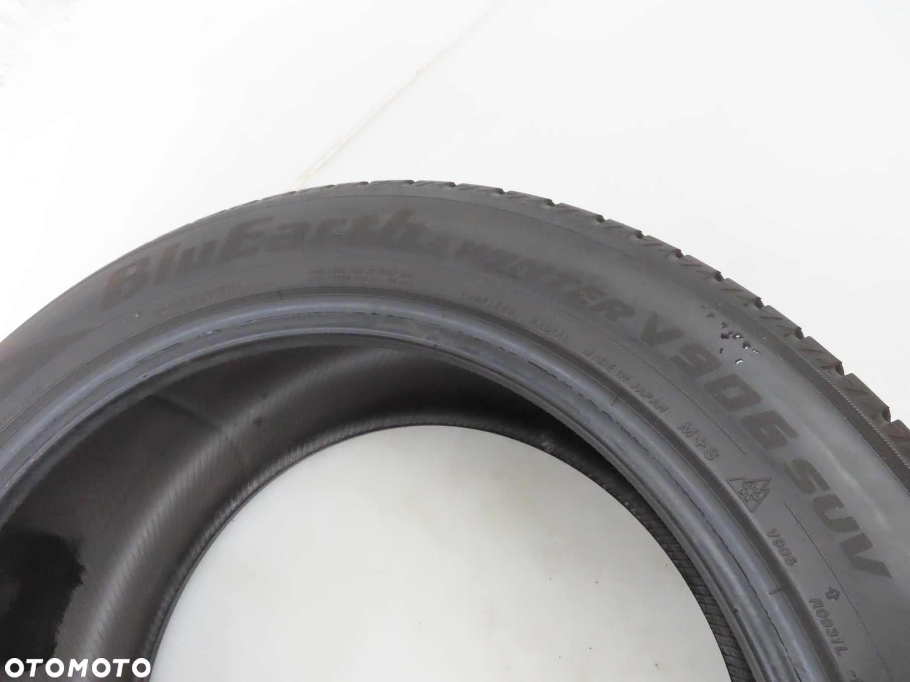 275/45R20 OPONA ZIMOWA Yokohama BluEarth Winter V906 SUV 110V XL - 2