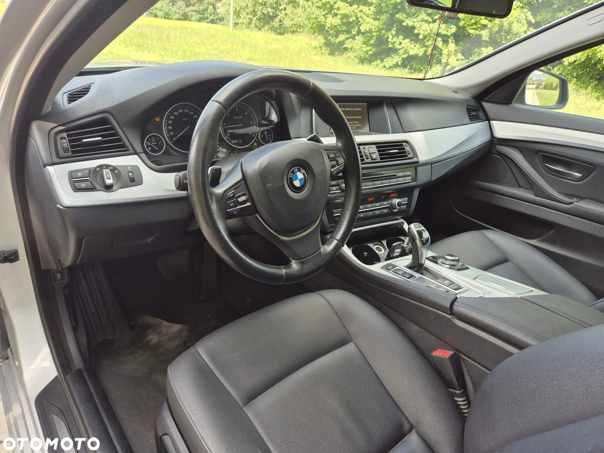 BMW Seria 5 525d xDrive Touring - 11