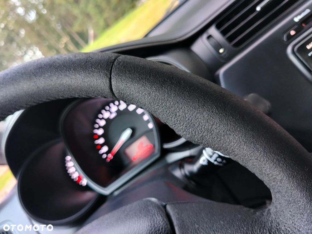 Kia Rio 1.2 Dream Team Edition - 17