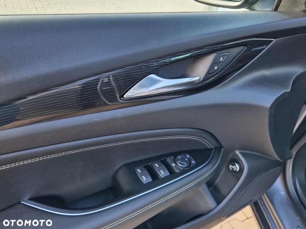 Opel Insignia Sports Tourer 2.0 Diesel Automatik Business Edition - 19