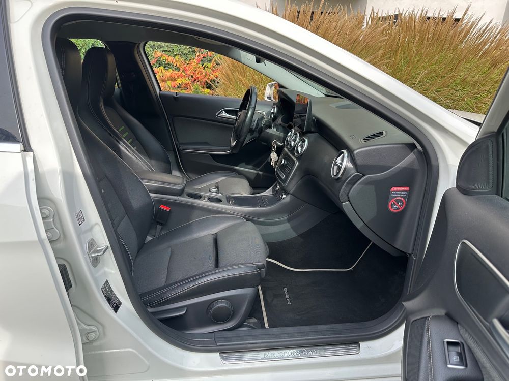 Mercedes-Benz Klasa A 180 7G-DCT - 14