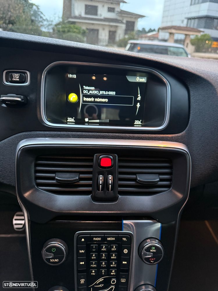 Volvo V40 D2 R Design - 36