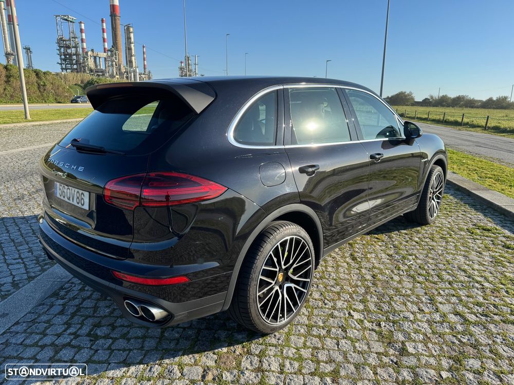 Porsche Cayenne - 5