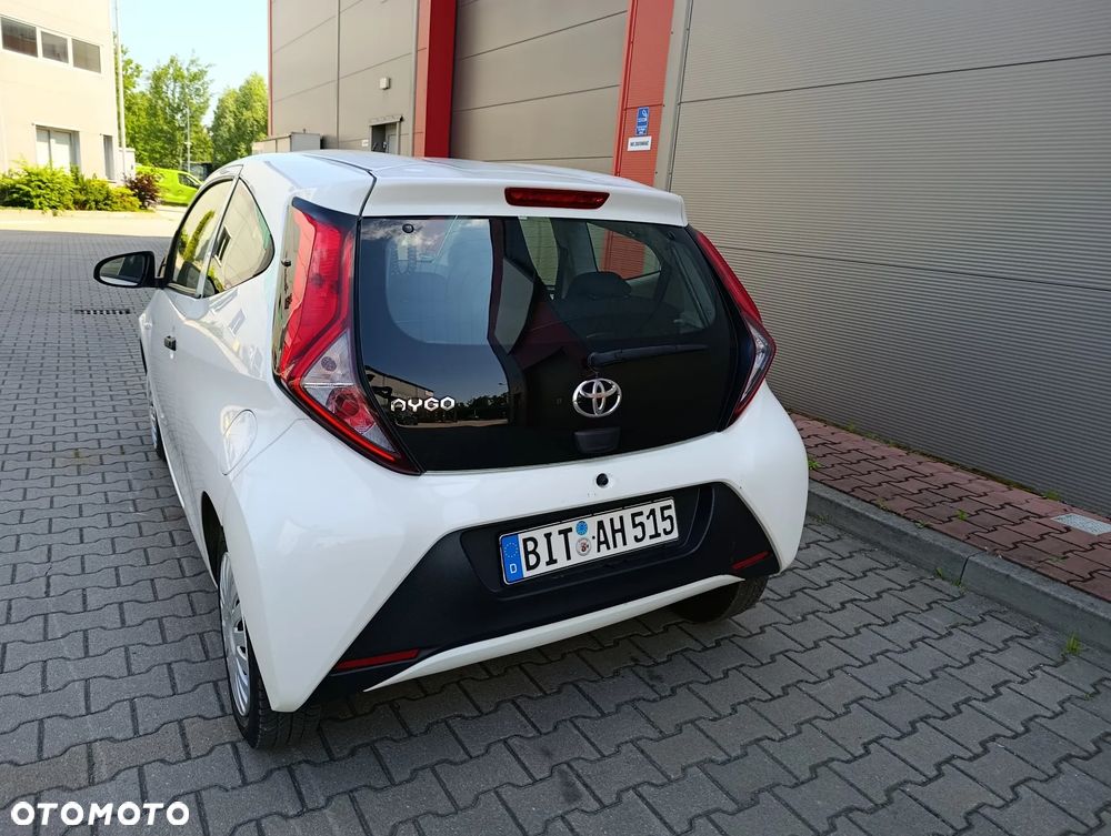 Toyota Aygo x - 12
