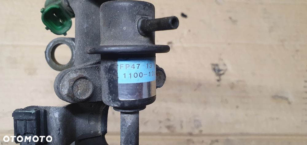 Listwa wtryskowa wtryski Mazda Premacy 1.8 16V 1100-12J60 - 5