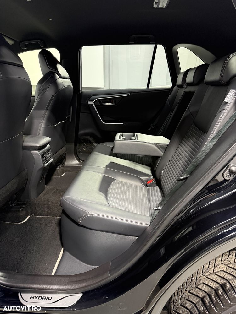 Toyota RAV4 2.5 4x4 Black Edition - 15