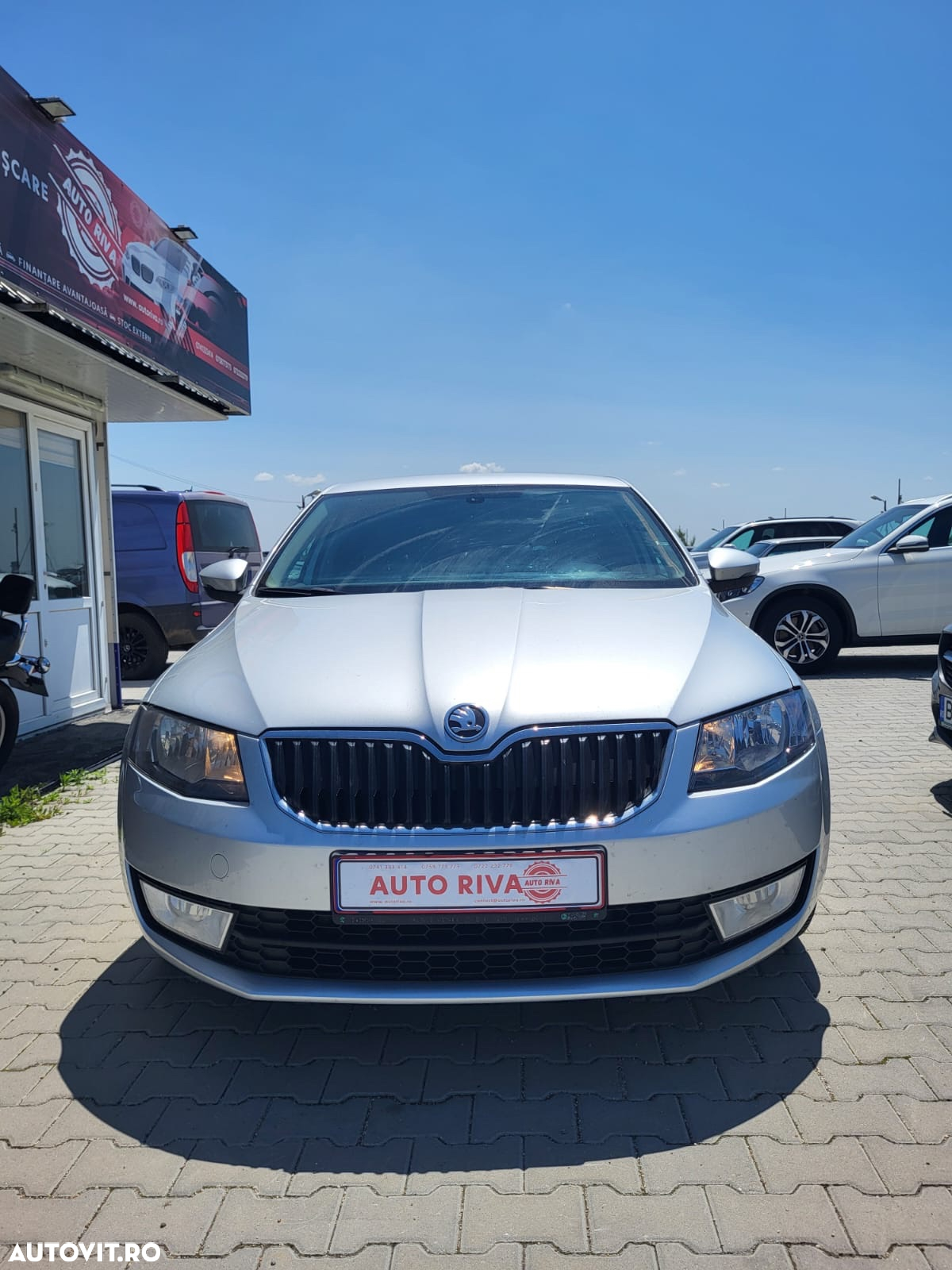 Skoda Octavia 1.6 TDI DSG Ambition - 3