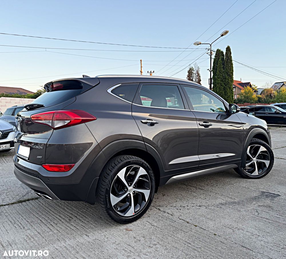 Hyundai Tucson 2.0 CRDI 4WD 6MT Premium - 4