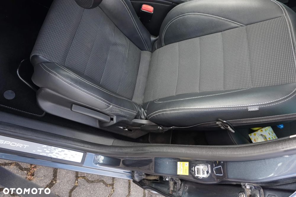 Renault Megane Grandtour TCe 220 Start & Stop GT 220 - 16