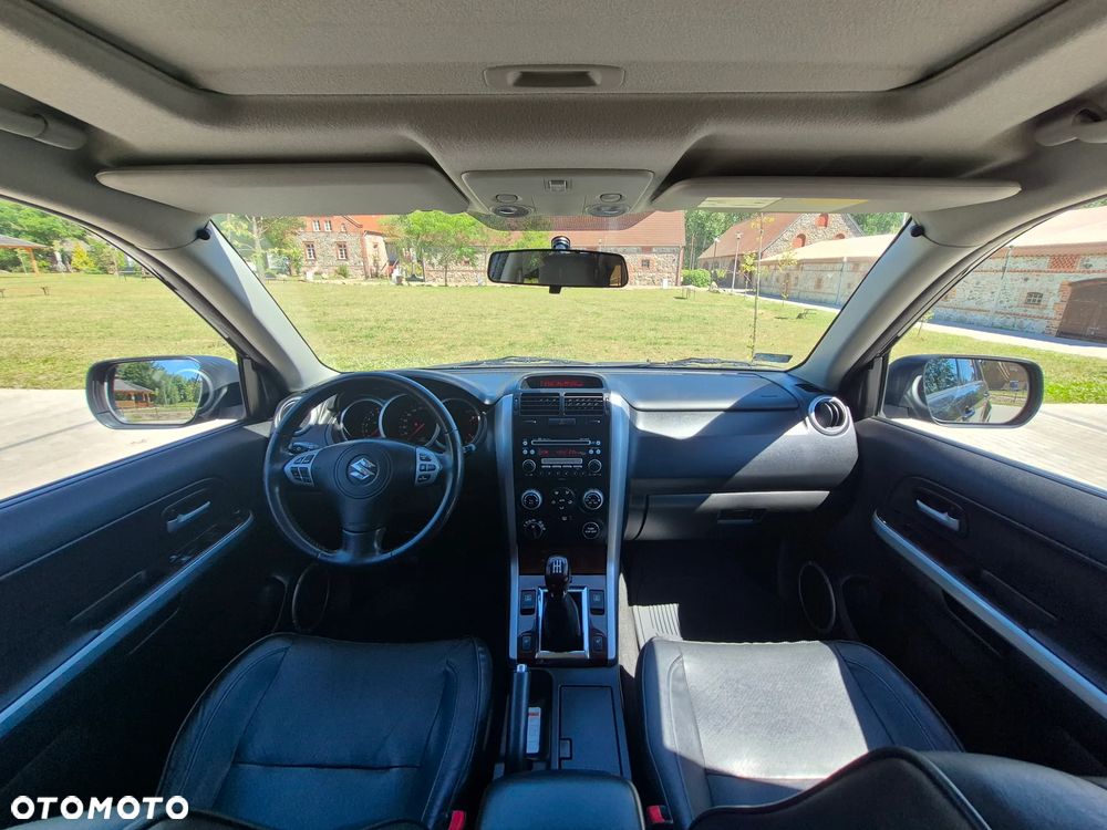 Suzuki Grand Vitara 2.0 De luxe - 14