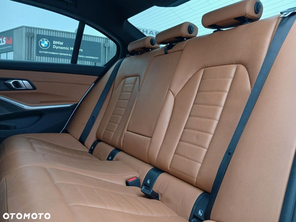 BMW Seria 3 M340i xDrive sport - 22