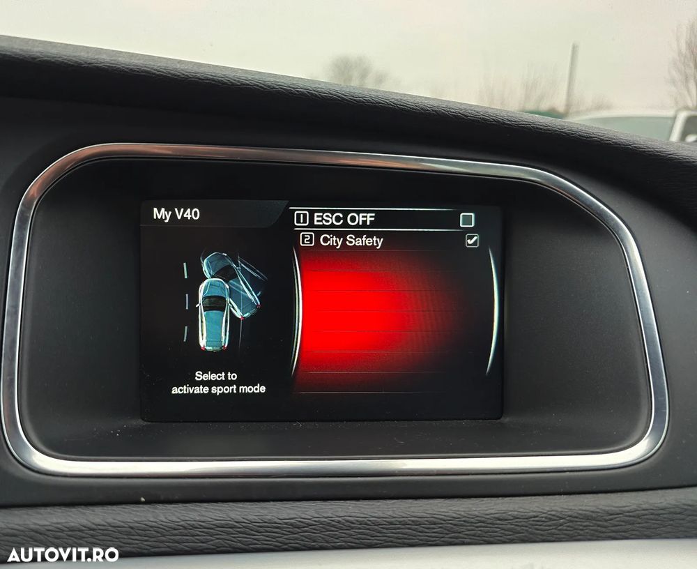 Volvo V40 Cross Country D3 Geartronic Ocean Race - 26