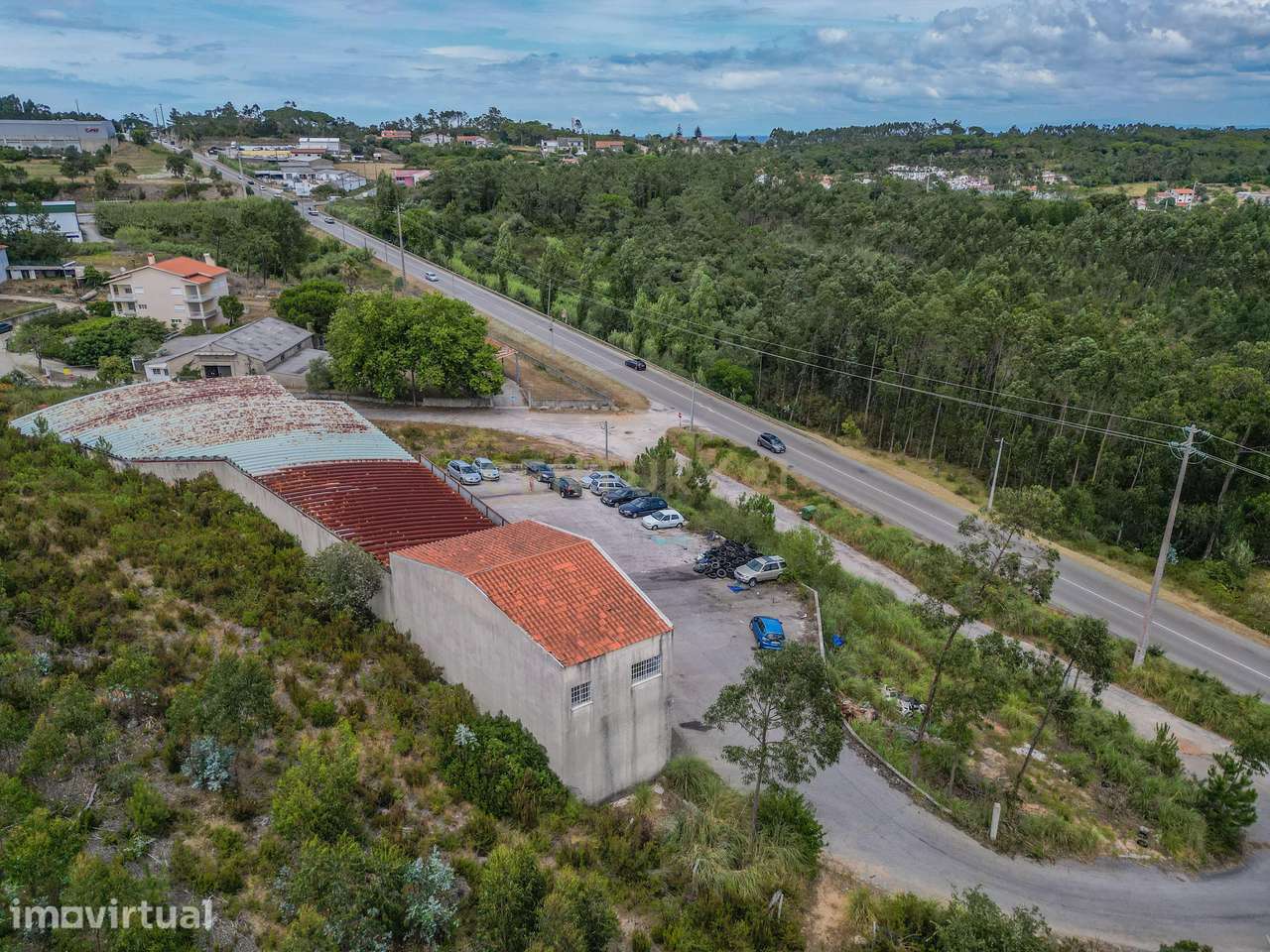 Edifício com armazém e serviços, 200 m2, excelente localização na EN 1 - Grande imagem: 4/21