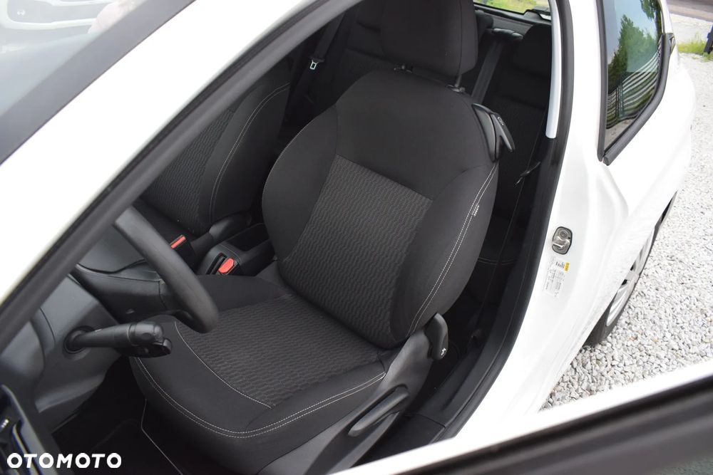 Peugeot 208 - 7