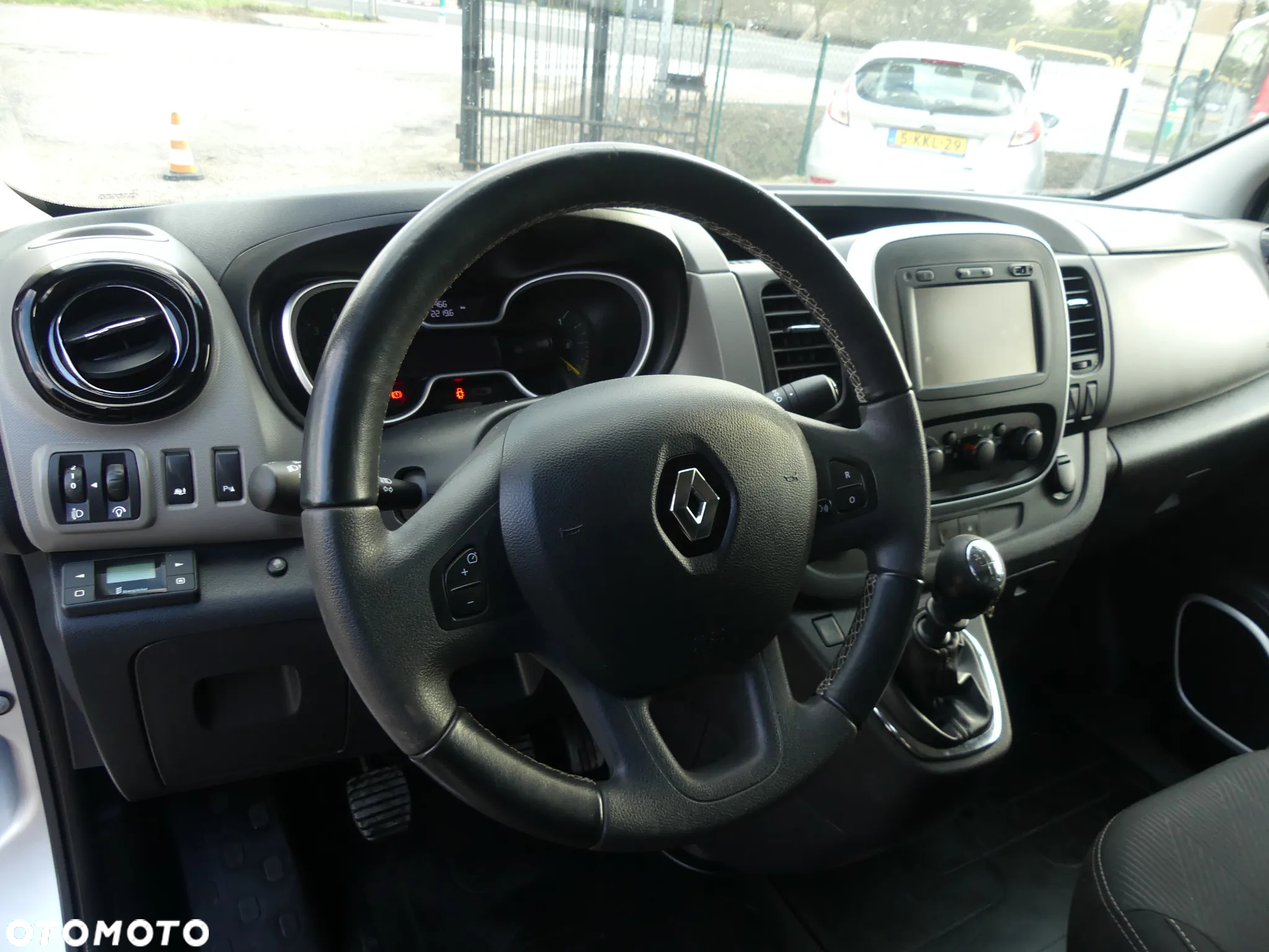 Renault TRAFIC FORMUŁA EDITION - 11