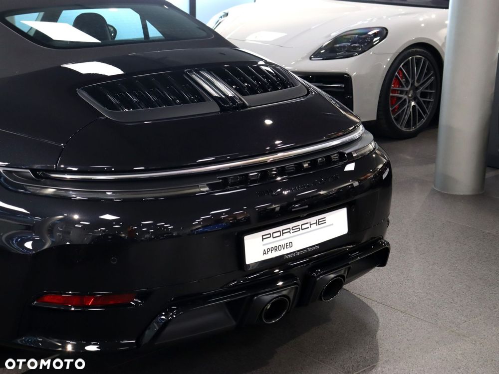 Porsche 911 Carrera T-Hybrid 4 GTS - 31
