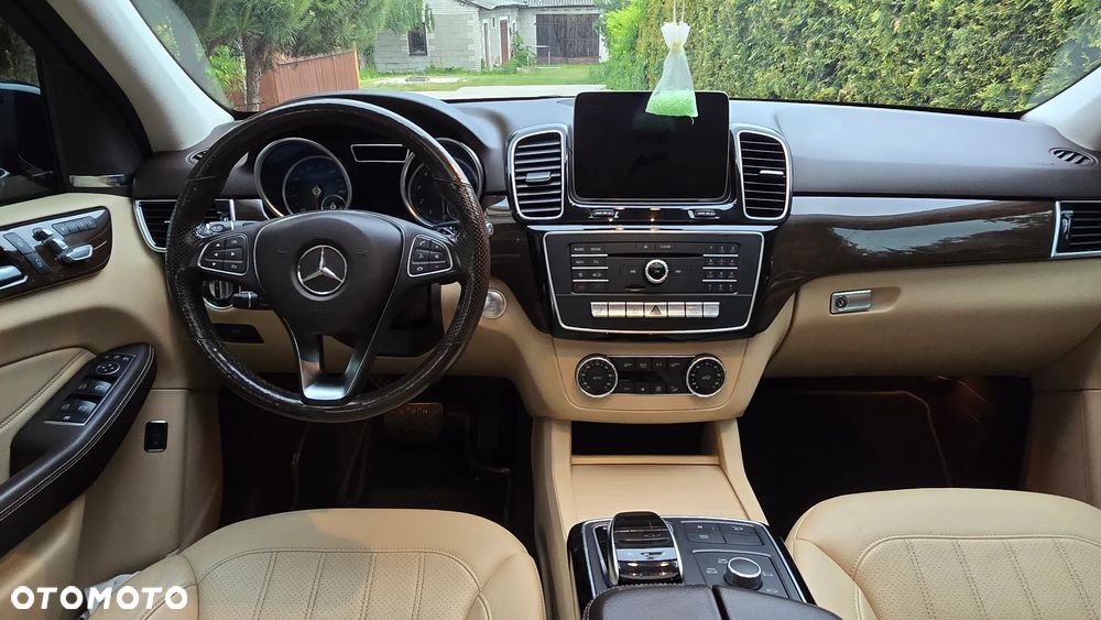 Mercedes-Benz GLE - 2