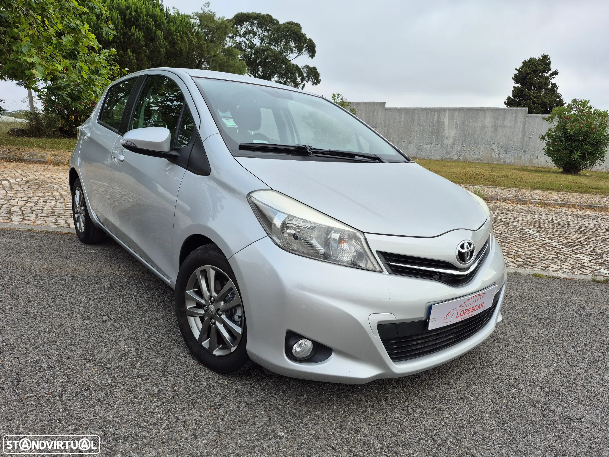 Toyota Yaris 1.33 VVT-i Comfort CVT+P.Style - 3
