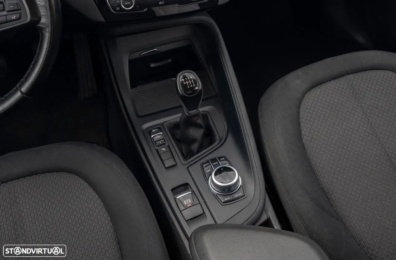 BMW X1 18 d xDrive - 42