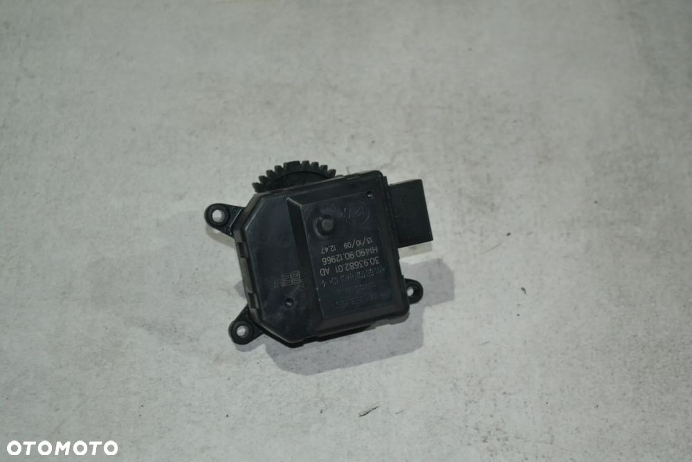 VW POLO 6R SKODA FABIA II SEAT IBIZA IV SILNICZEK REGULACJI KLAP NAGRZEWNICY 30.93682.01AD - 1
