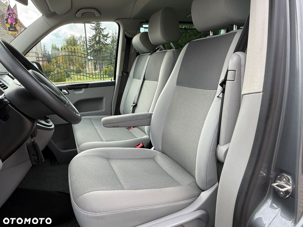 Volkswagen Caravelle - 17