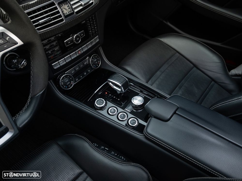 Mercedes-Benz CLS 63 AMG S Shooting Brake 4-Matic - 31