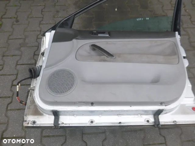 DRZWI PRAWY PRZÓD PRAWE PRZEDNIE KOMPLETNE VOLKSWAGEN PASSAT B5 96-00 KOLOR LB7Z - 16