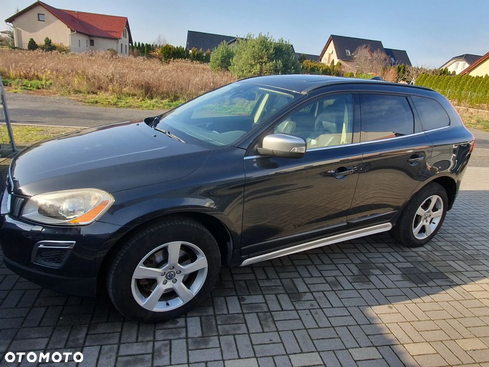Volvo XC 60 DRIVe R Design - 4