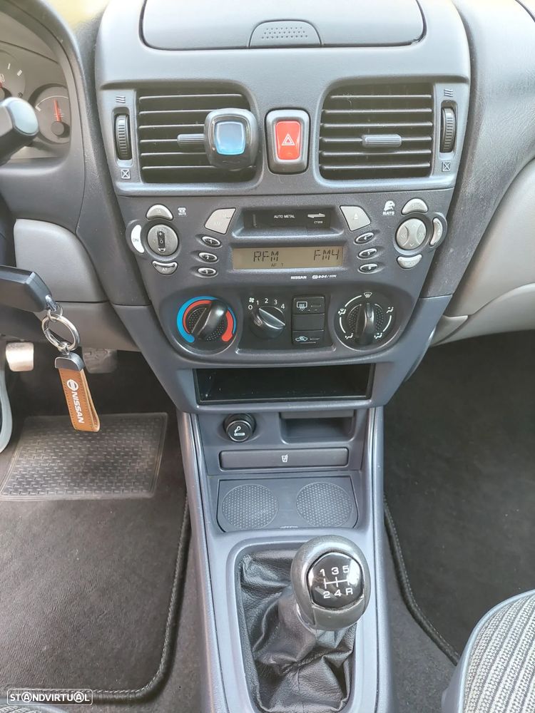Nissan Almera - 18
