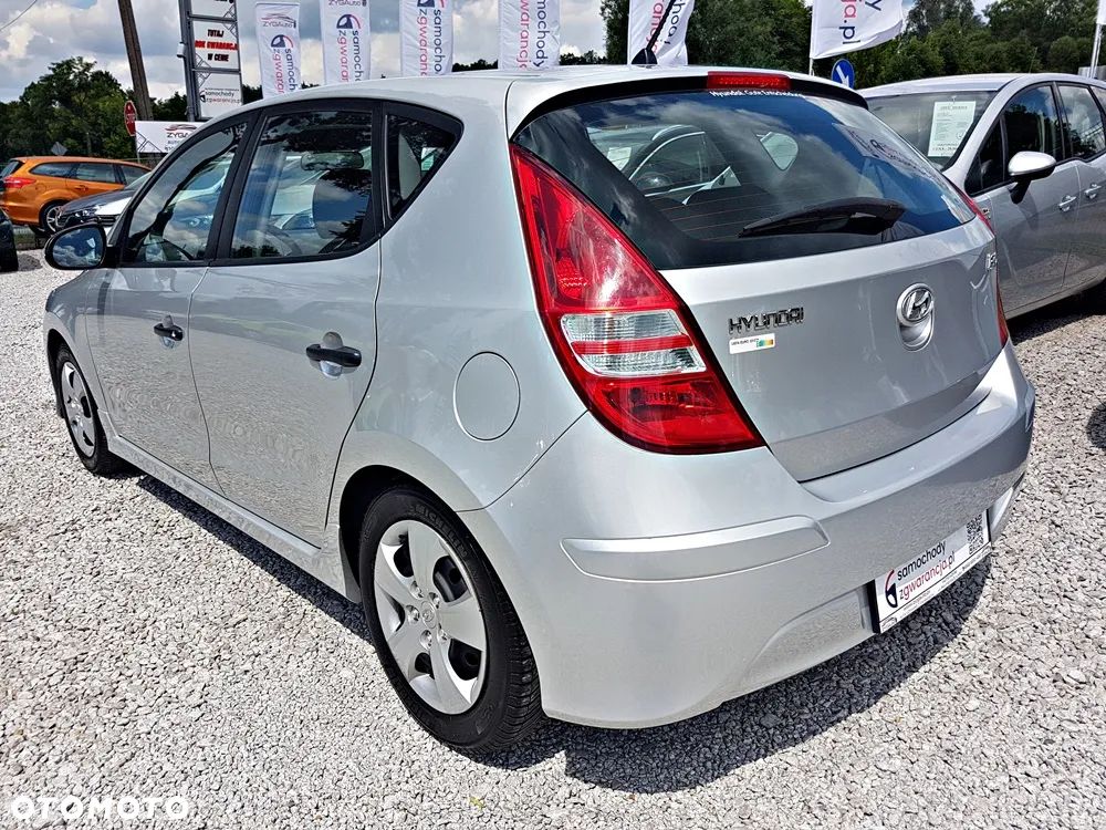 Hyundai i30 i30cw 1.4 UEFA EURO 2012 Edition - 32