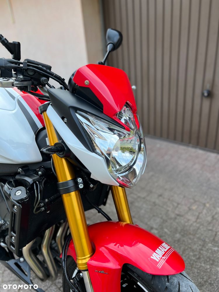 Yamaha FZ8 - 12