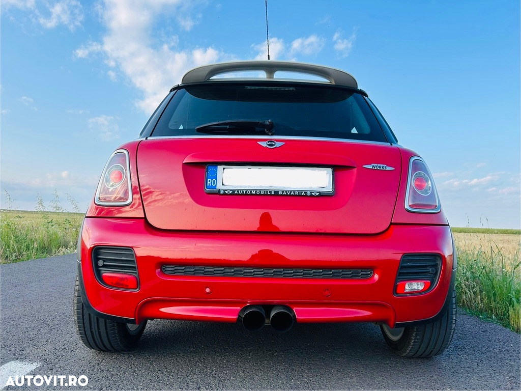 Mini John Cooper Works Coupe - 12